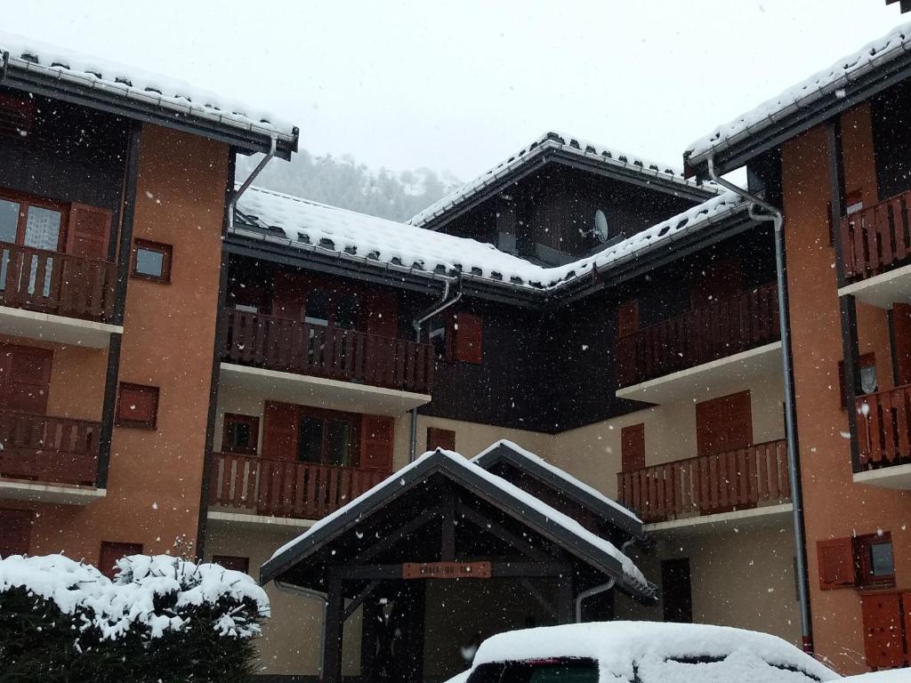 Appartement Valloire Studio Marmotte : Nid douillet centre de valloire, été / hiver 4p Résidence Clos des Etoilesn Batiment Croix du Sud Rue des Plans 73450 Valloire