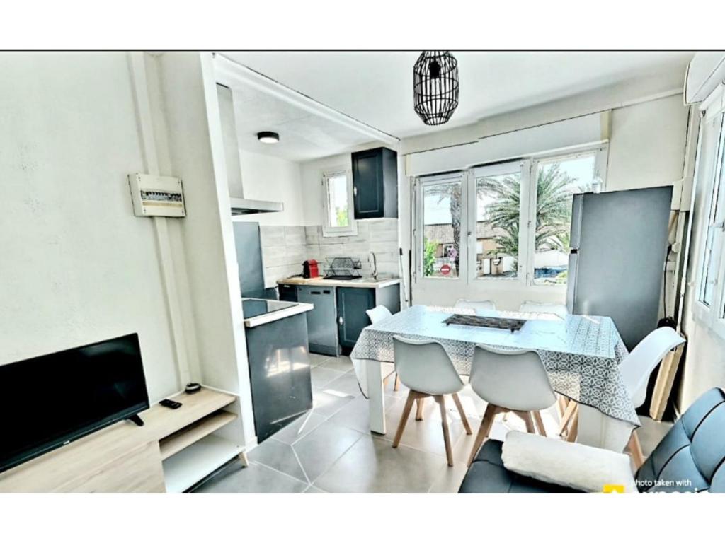 Appartement Valras-plage appartement pour 4 personnes proche port 13 Rue du Docteur Blanchon 34350 Valras-Plage