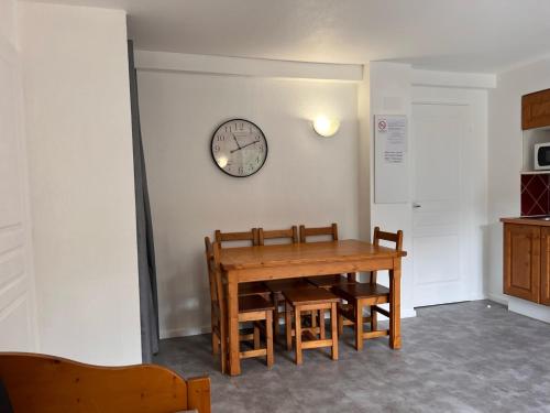 Vars, Appart spacieux rénové 4 couchages dans chalet