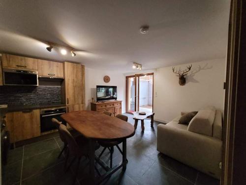 Vars-Les-Claux / T1 av. Espace Ext.30m2- 2 Parking