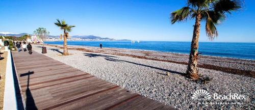 VASTE 2 PIECES / TERRASSE/ GARAGE PRIVE/ BORD DE MER