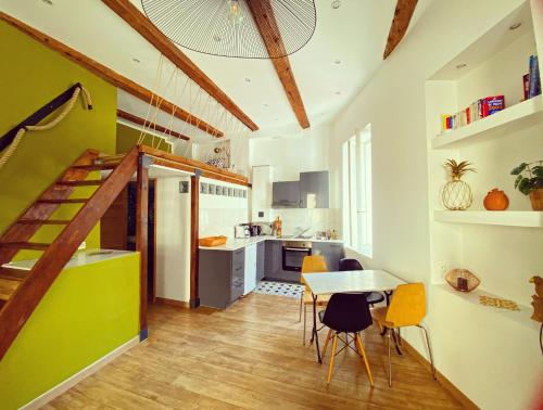 Vaste loft plein de charme au cœur de Marseille