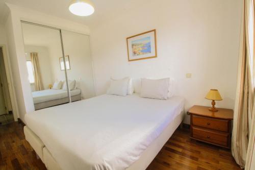 Vau Costa beach apartment with pool