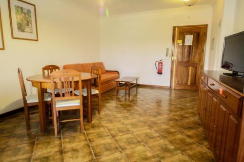 Vau Costa beach apartment with pool