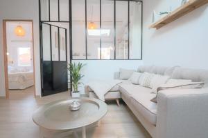 VAUBAN Rare renovated Luxury Loft in Old Antibes 300 m from beach