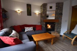 Vaujany Locations - Claret II Apt 12