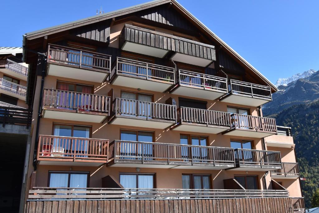 VAUJANYLOCATIONS - COCHETTE 1 APT 2 Place de la Fare, 38114 Vaujany