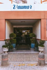 Vaumar Pool & Beach Apartment (500m beach)