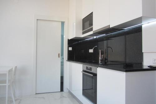 VB Porto City Studio, by Flat in Porto