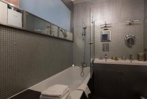 Veeve - Artistic Excellence in the Marais