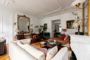 Veeve - Artistic in Pigalle
