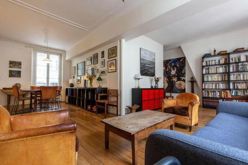 Veeve - City Break In Saint-Germain-des-Prés
