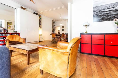 Veeve - City Break In Saint-Germain-des-Prés
