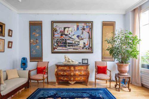 Veeve - Parisian Elegance in the Heart of the City