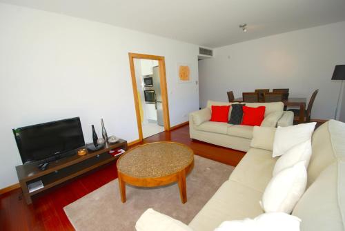 Verde - 2 bedroom apartment in complex with pool, play area and tennis court