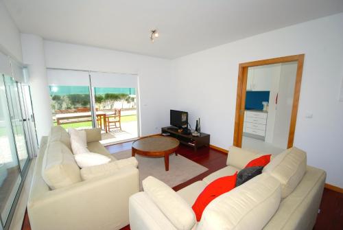 Verde - 2 bedroom apartment in complex with pool, play area and tennis court