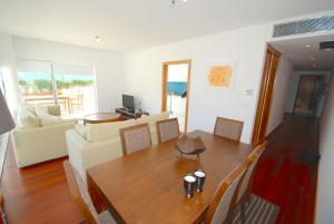 Verde - 2 bedroom apartment in complex with pool, play area and tennis court