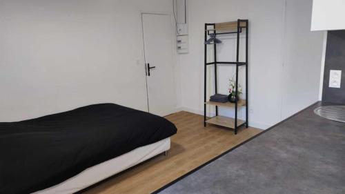 Verdier Studio Lot 6