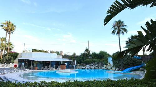 Verrerie - Apartment 5 Sleeps, Pool, Parking, Center