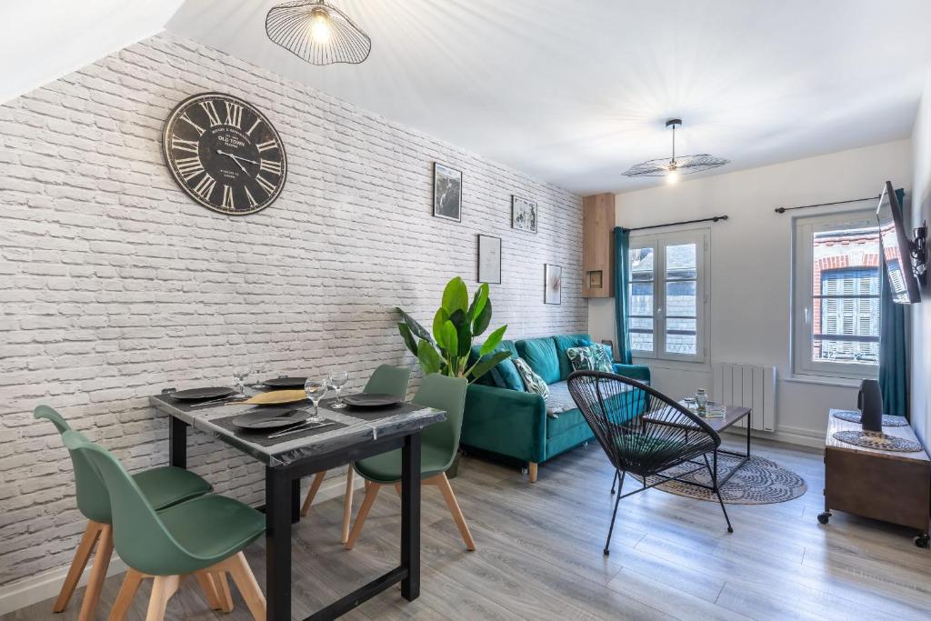 Vert d'Hotes - Charming renovated apartment - downtown - WIFI - 39 Rue Haute, 14600 Honfleur