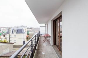 Very bright 66m with balcony