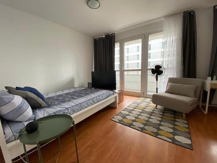 Appartement Very central (6 min walking from AlexanderPlatz) 15 Wadzeckstraße 10178 Berlin