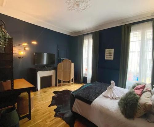 Very chic and design apartment in the center of Caen