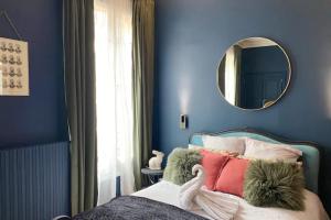 Very chic and design apartment in the center of Caen