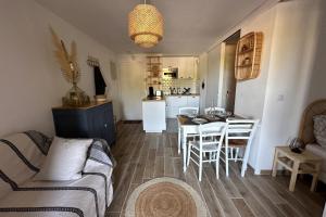 Appartement Very cosy apartment at 200 m from the beaches 340 Rue du Forum 83250 La Londe-les-Maures Provence-Alpes-Côte d\'Azur