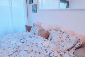 Very cozy and calm studio close to Champs-Elysées