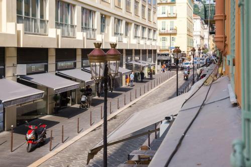 Very nice 1br ideally located close to Place Masséna in Nice Welkeys