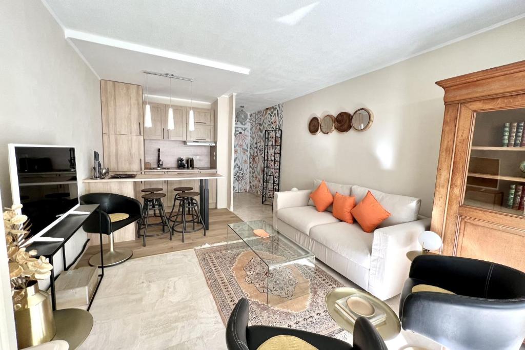 Very nice 27m with terrace in Cannes 10 Rue Lord Byron, 06400 Cannes