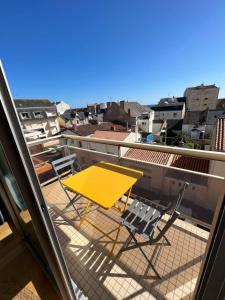 Very nice and bright apartment All on foot !