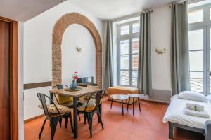 Very nice duplex located on the main square - Toulouse - Welkeys