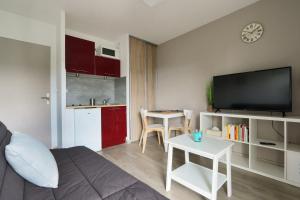 Very nice studio Tours