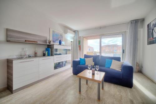 Very pleasant 2 rooms garage near the beaches
