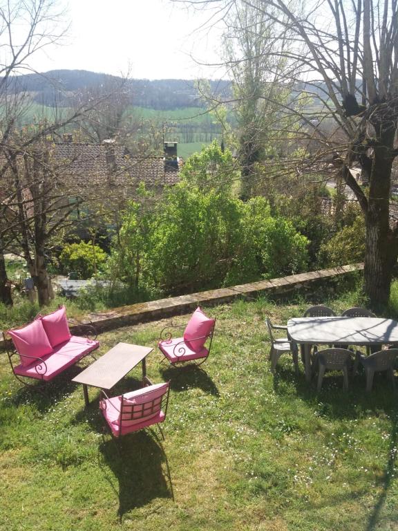 Very quiet apartment five minutes from the RER 78400 Chatou
