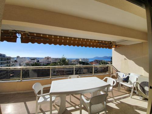 Vezelay 4, by Welcome to Cannes