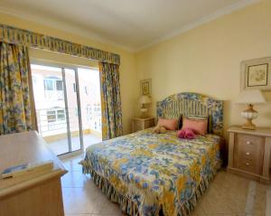 Via Marina - Vilamoura center with pool