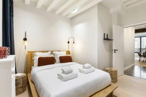 Vibrant 2 Bedroom Apartment in Paris