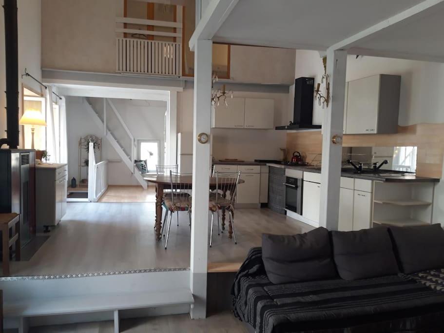 Appartement Vic le Fesq : Loft ravissant 2 Rue de l'Estrangladou 30260 Vic-le-Fesq