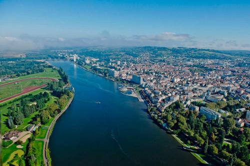 Vichy: Superbe appartement F2 neuf