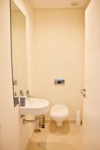 Victoria Gardens Luxury Apartment