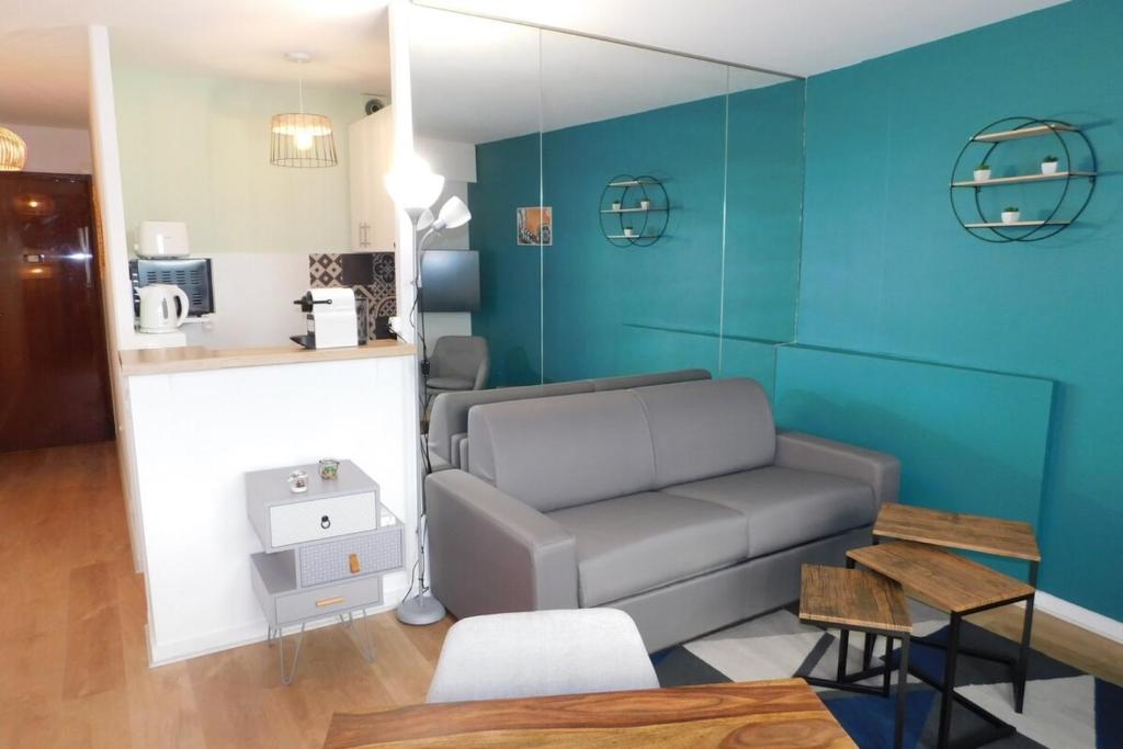 Appartement Victoria Studio close to the beach and festival palace 122 Rue d'Antibes 06400 Cannes