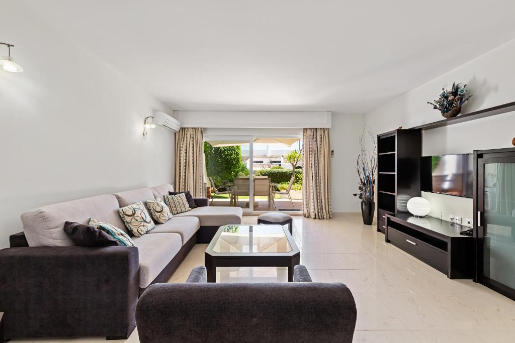 Victory Village 2A Victory Village Apartamento 2A Avenida André Jordan Quinta do Lago, 8135-024 Quinta do Lago