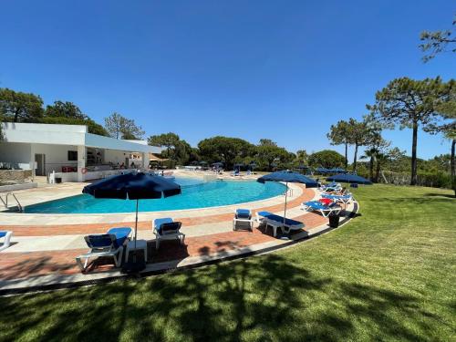 Victory Village Quinta do Lago - Spacious 2 Bed / 3 Bath Apartment