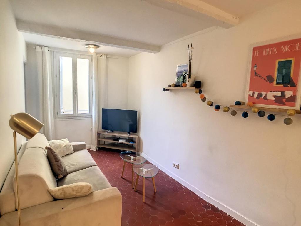 VIEUX NICE DEUX PIÈCES 4PAX -WIFI / CLIM 19 Rue Neuve, 06300 Nice