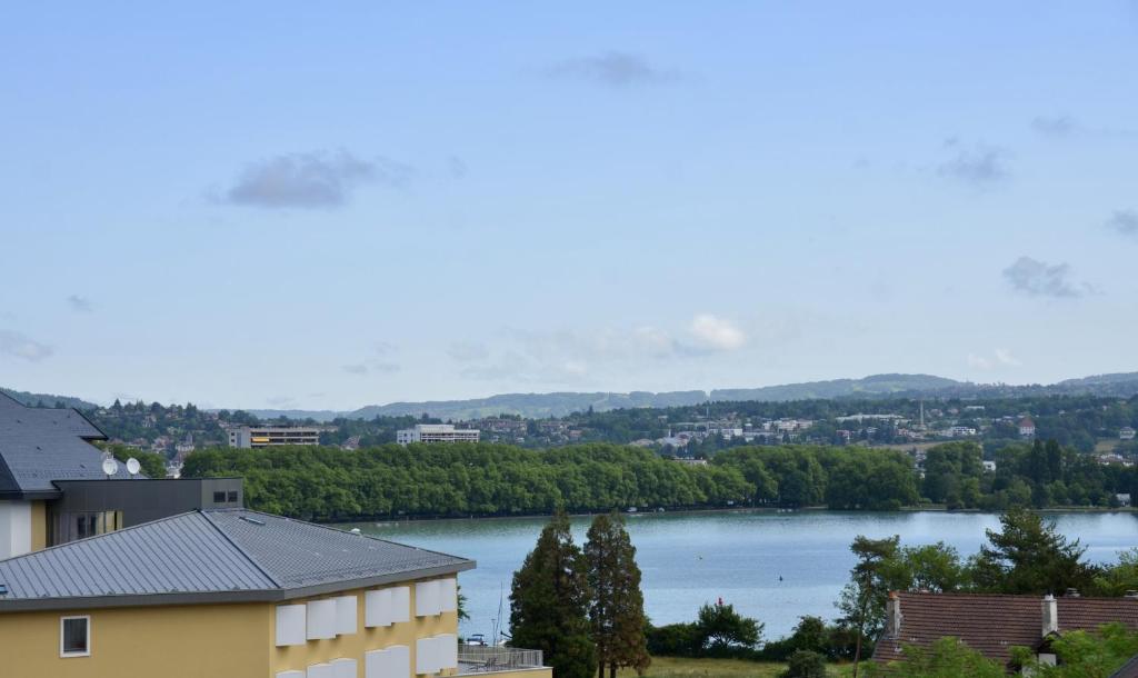 Appartement View Point green lake du tillier, 8 74000 Annecy