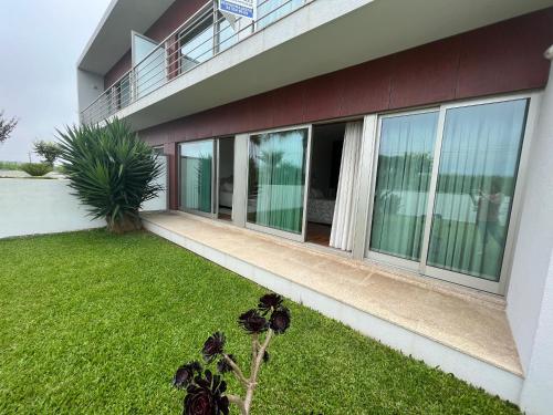 Vila Chã Beach House by Trip2Portugal
