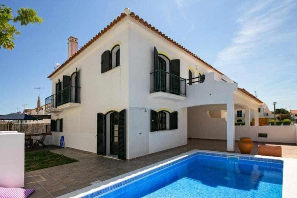 Appartement Vila com piscina e jardim privado Urbanização Bela Praia, Rua da Regeneração nº. 21  Altura